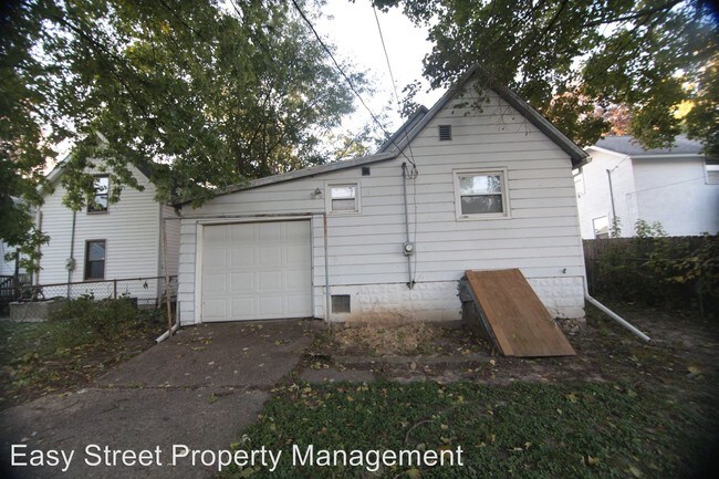Building Photo - 2 br, 1 bath House - 133 15th Ave