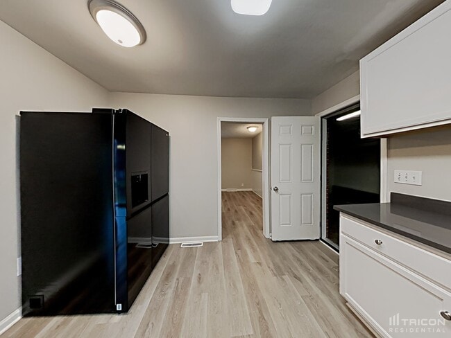 Building Photo - 839 Lundy Ln