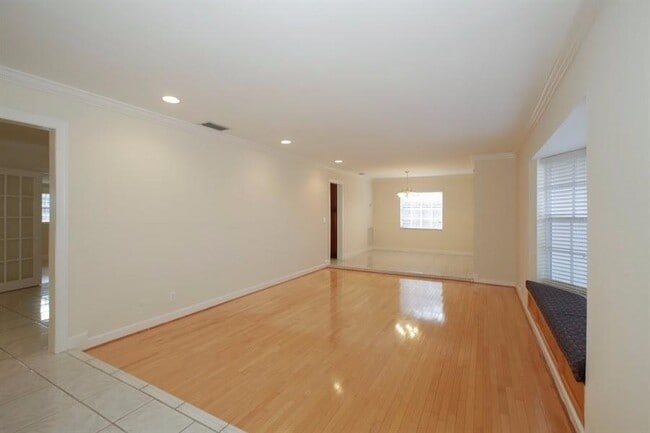 Foto del edificio - 9400 NW 19th St
