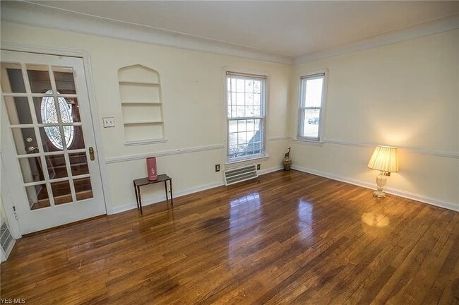 Building Photo - 3125 W 140th St