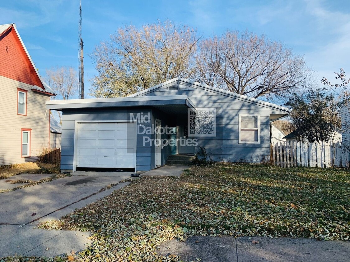 Primary Photo - 710 S Wisconsin St