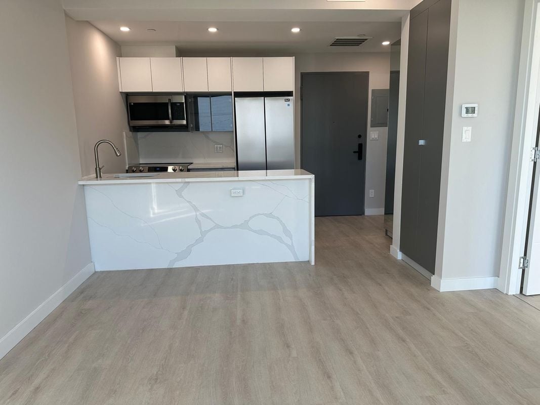 Primary Photo - 13243 Metropolitan Avenue, 3E