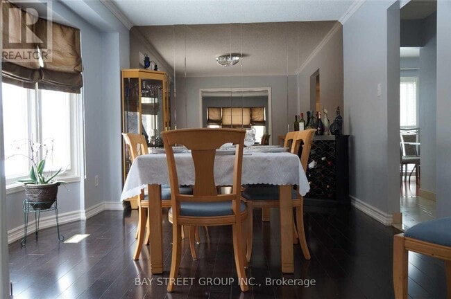 Photo du bâtiment - 33 Winborne Rd