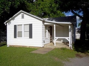 Building Photo - 2113 Taylor St
