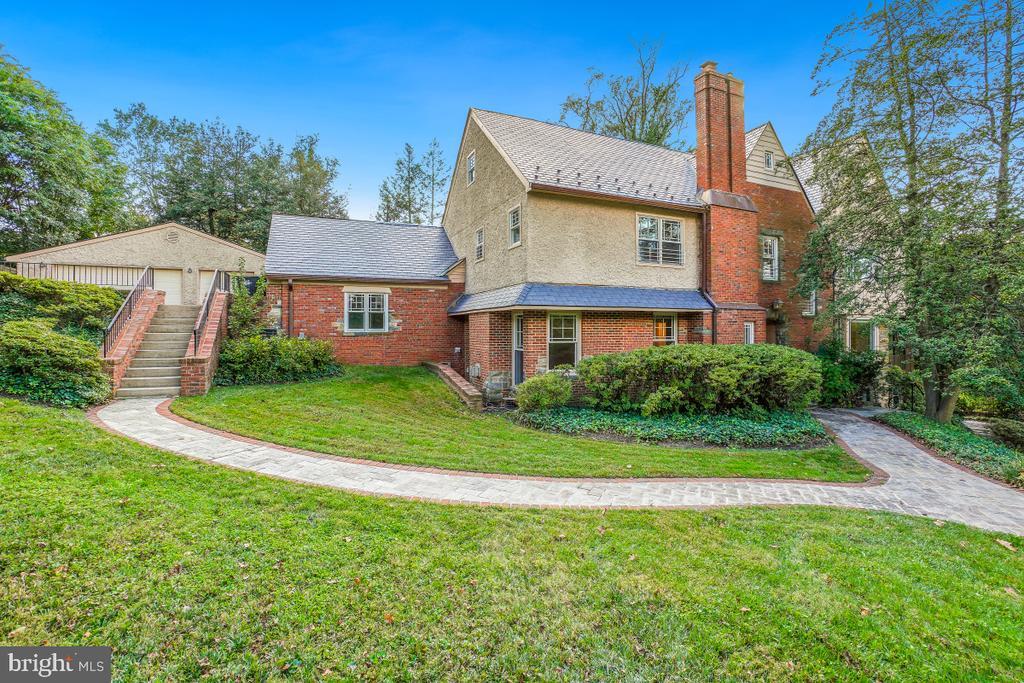 Primary Photo - 4900 Indian Ln NW