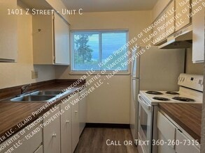 Building Photo - 1401 Z St