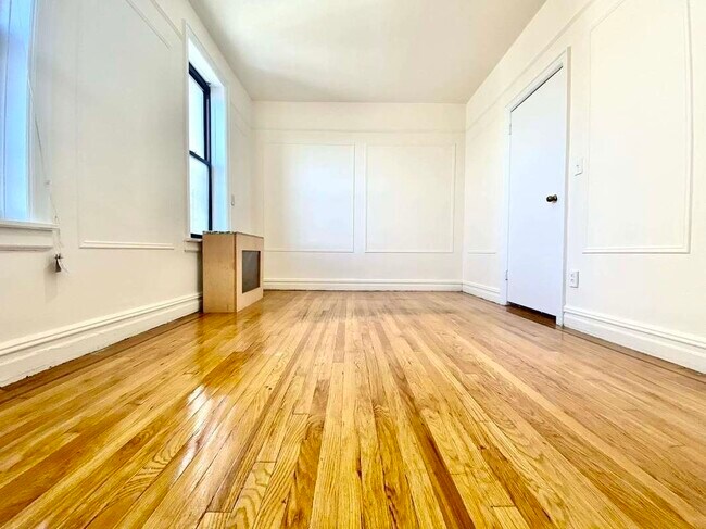 Foto del edificio - 4330 46th St