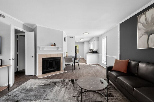 Building Photo - 4806 Tapers Dr
