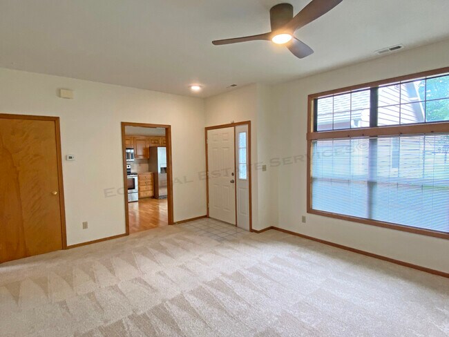 Building Photo - 4626 Hearthside Dr