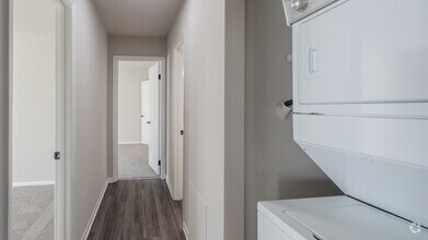 2BR,1.5BA,-1118SF - Pines of York