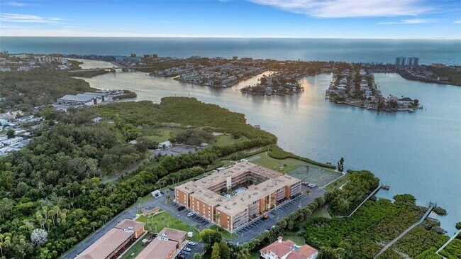 Foto del edificio - 12760 Indian Rocks Rd