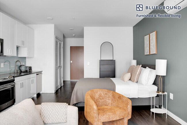 Foto del edificio - 221 Minor Ave N