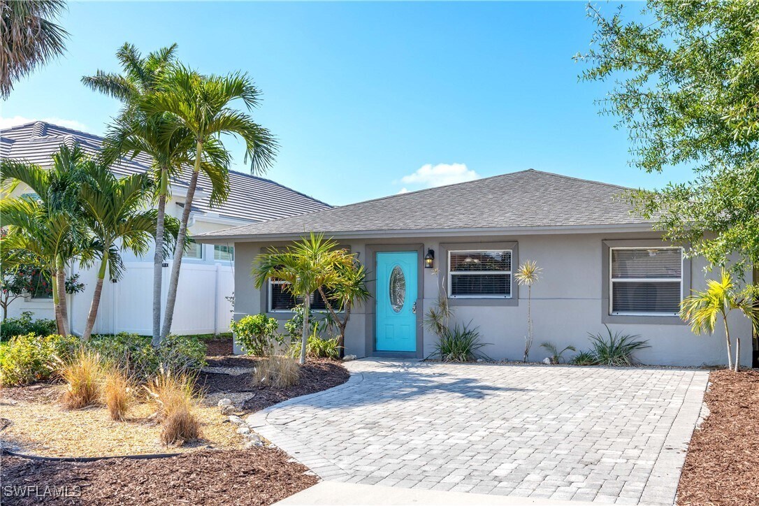 Foto principal - 736 94th Ave N