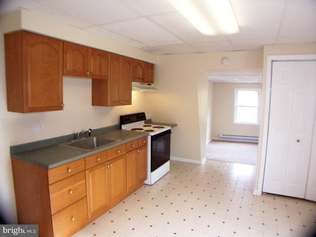 Building Photo - 1643 Rockwell Rd