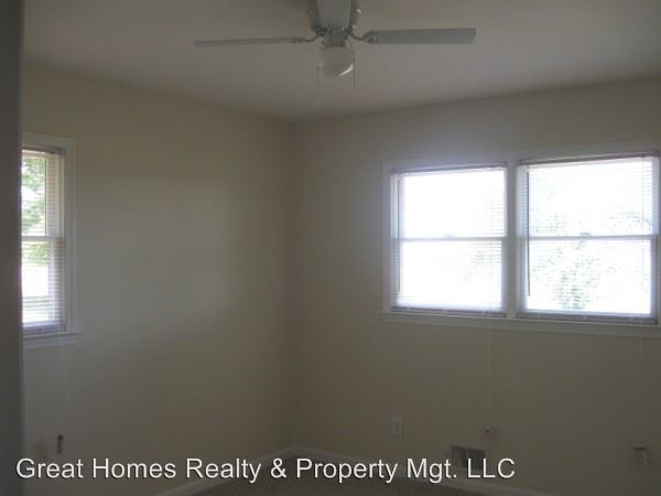Foto del edificio - 2399 Kennesaw Due West Rd NW
