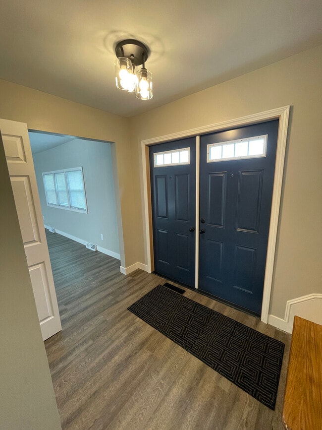 Building Photo - 1414 Ardmore Dr