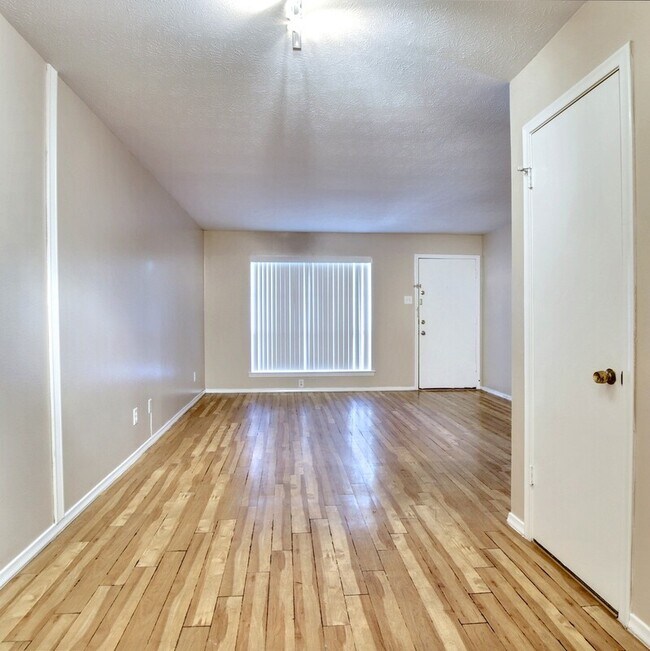 Foto del edificio - 3903 Hawthorne Ave