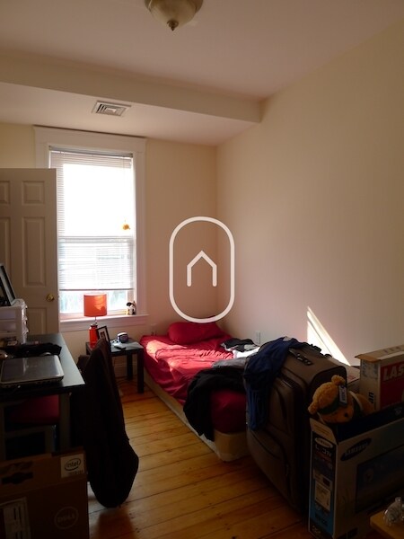 Foto del edificio - 12 Hillside St