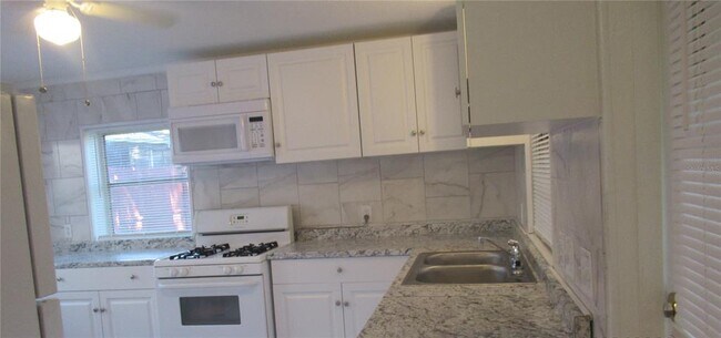 Foto del edificio - 2568 39th Ave N