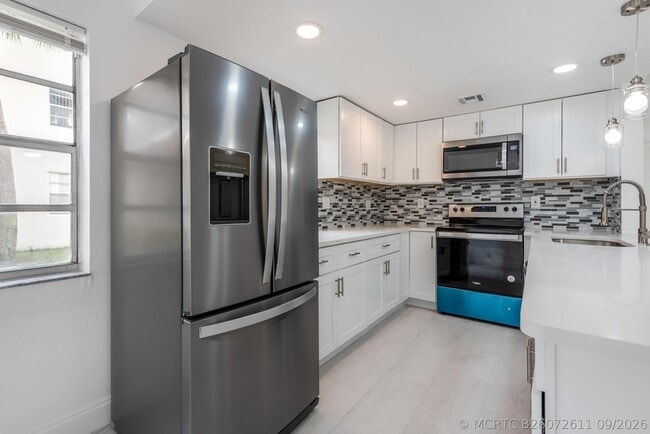 Foto del edificio - 108 Normandy Ln
