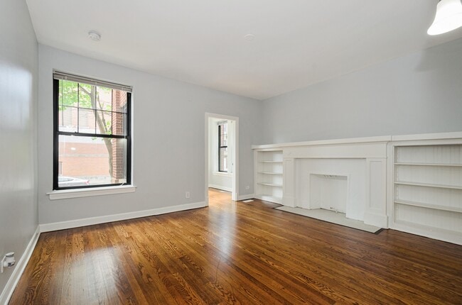 Building Photo - 1642 W Jonquil Terrace
