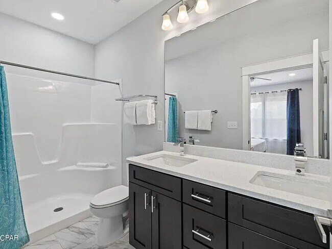 Foto del edificio - 2226 Joan Ave