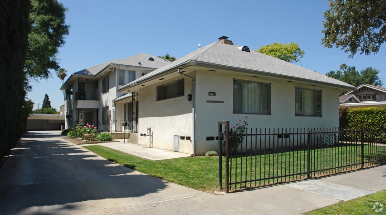 Primary Photo - 419 N Hill Ave