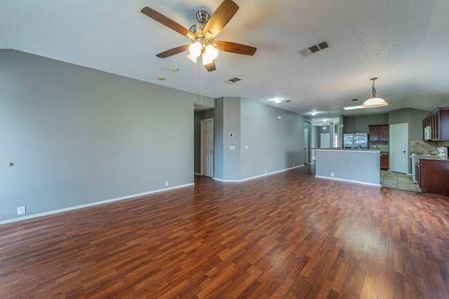 Foto del edificio - Move-In Ready 4BR/2BA Home in Crowley, TX