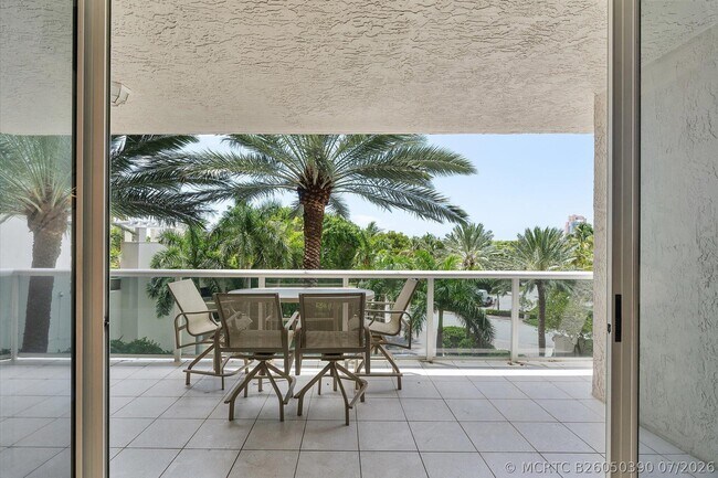 Building Photo - 3100 N Ocean Blvd