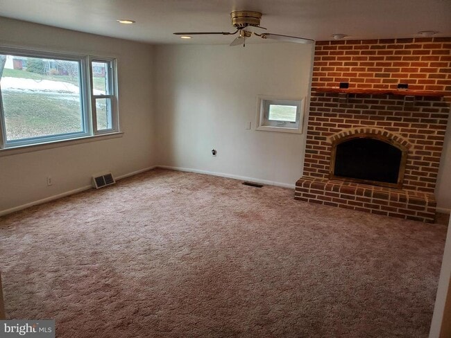 Building Photo - 119 Mt Airy Rd