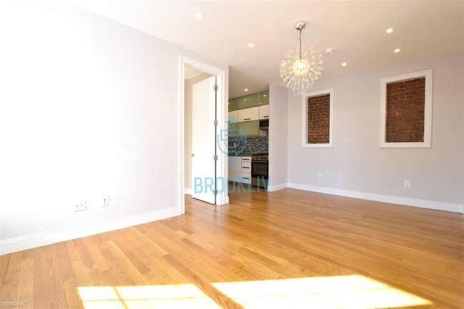 Building Photo - 3 br, 1 bath Apartment - 1547 President St 2L
