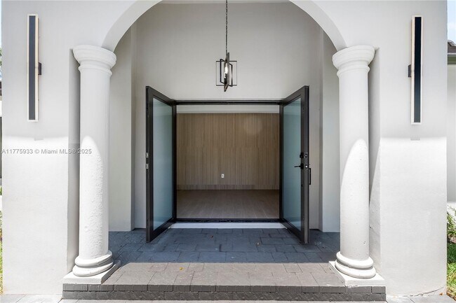 Foto del edificio - 1107 Alfonso Ave