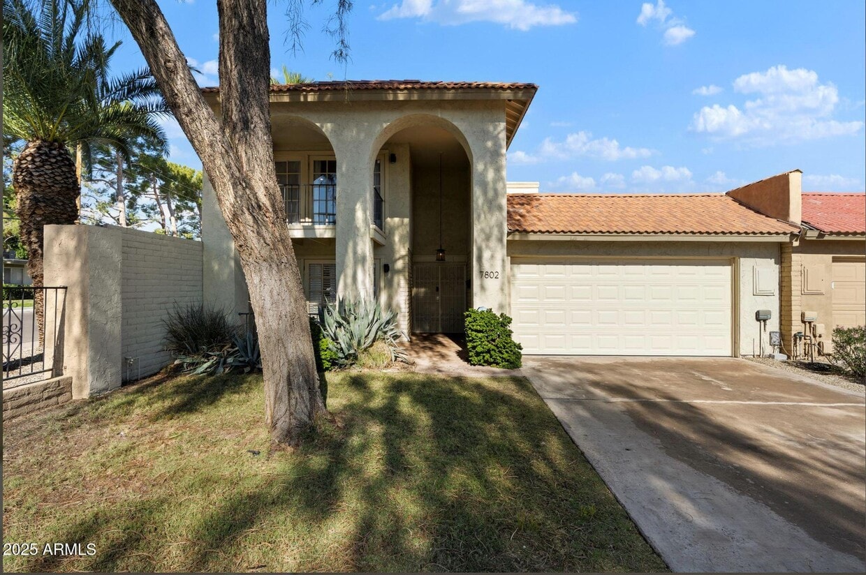 Foto principal - 7802 E MacKenzie Dr