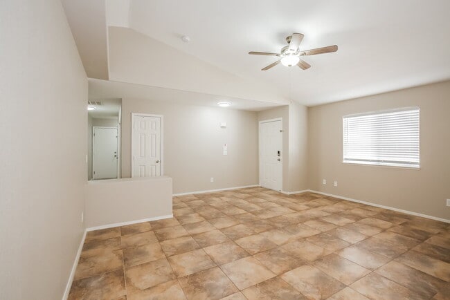 Foto del edificio - 7308 Young Doe Ave