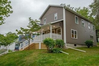 Building Photo - 294 W 2nd St