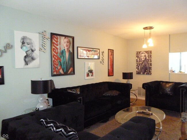 Building Photo - 3055 Armory Dr