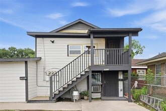 Building Photo - 7010 Brownsville St