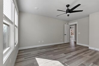 Building Photo - 3 Pickering Dr