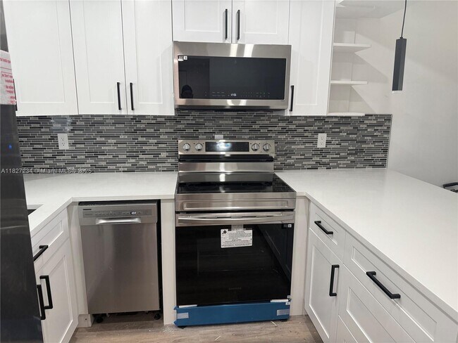 Foto del edificio - 9355 SW 8th St