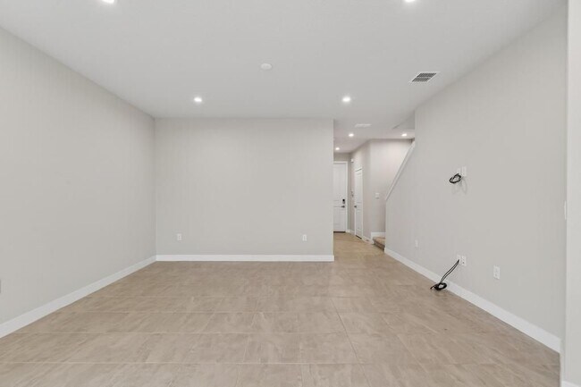 Building Photo - 20 Sabal Ct
