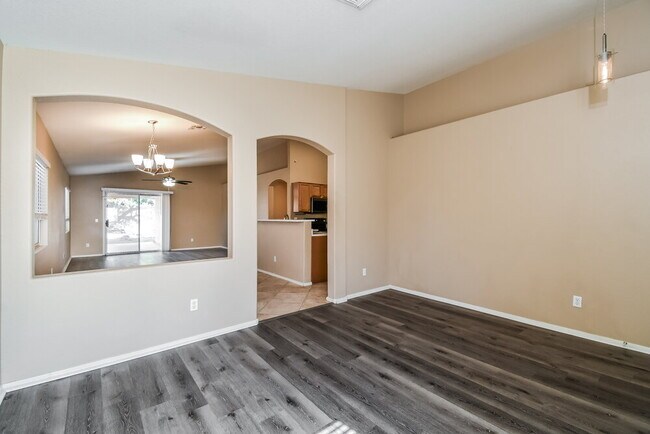 Building Photo - 803 S Chatsworth