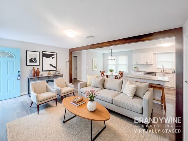 Building Photo - 324 Laurel Ln