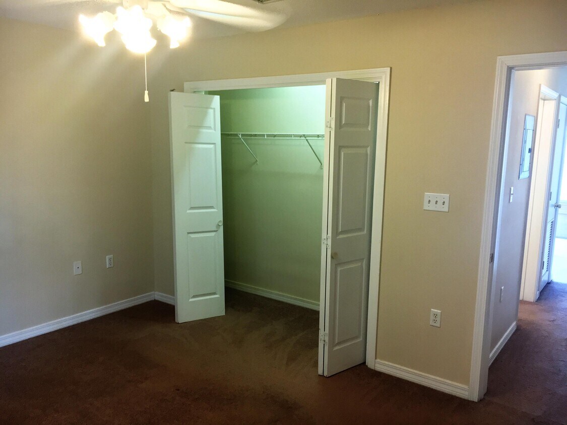 Building Photo - 772 Rockport Ct