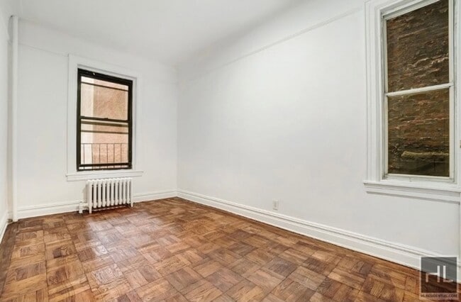 Building Photo - NO FEE Two Bed on Upper East Side! Won't S...