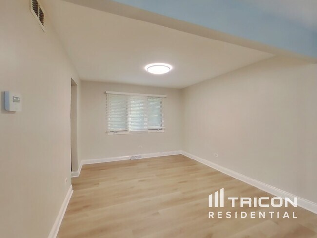 Foto del edificio - 869 Oakwood Dr