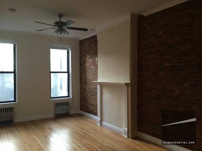 Building Photo - 324 7th Ave