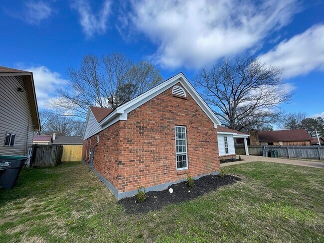 Building Photo - 3795 Lowndes - Coming Soon!