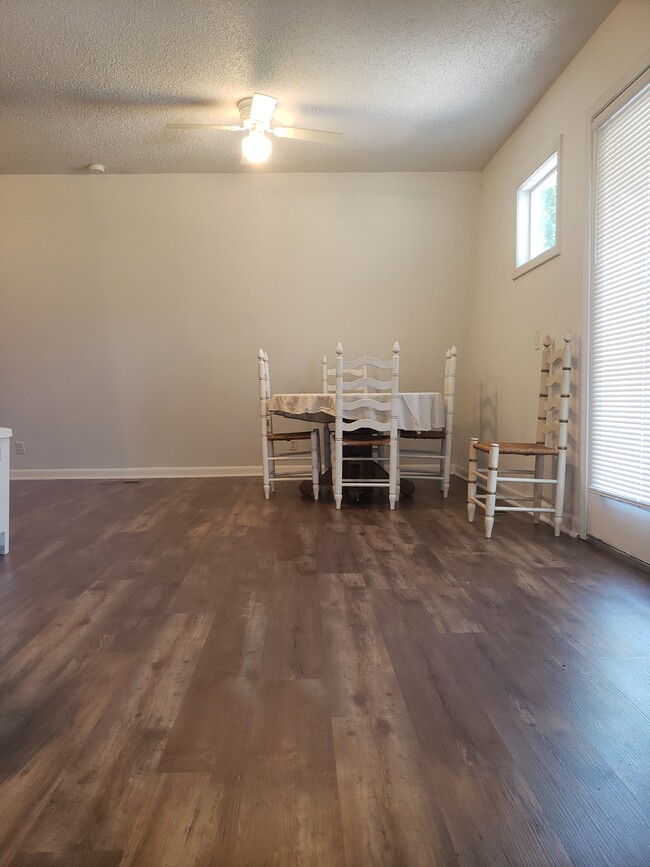 Dining Area - 254 Frances Dr