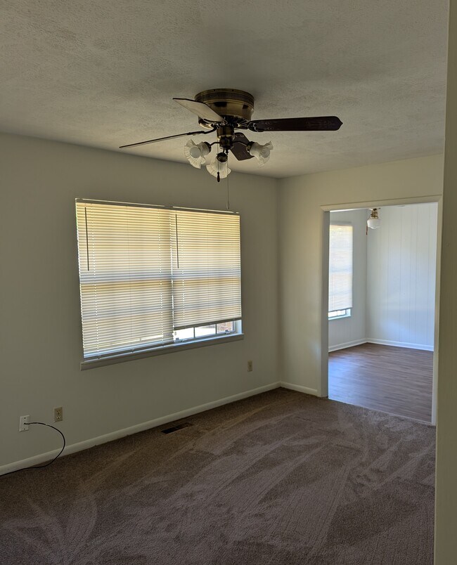 Foto del edificio - 4814 Impala Ln