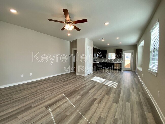 Foto del edificio - 520 Fieldwood Dr